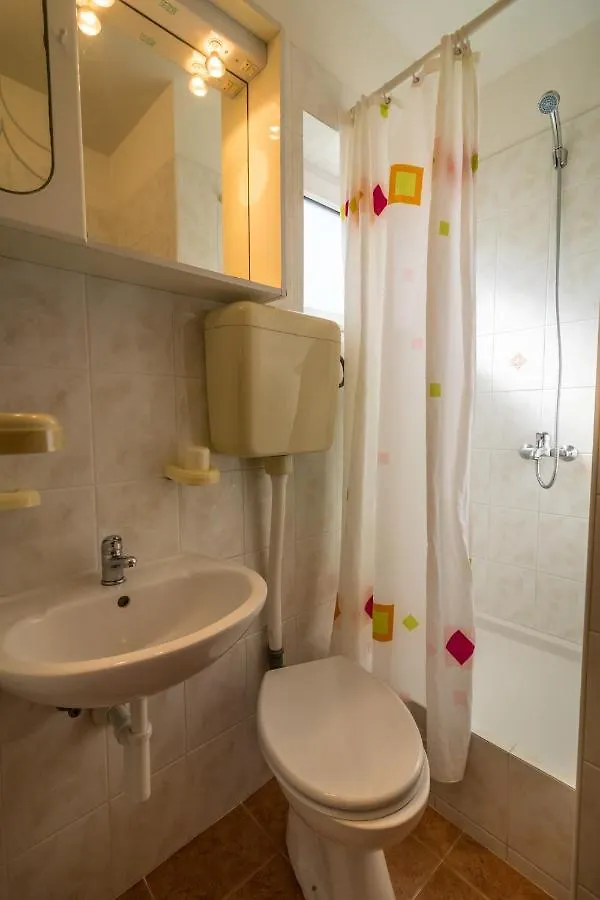 Apartmani Tonkica Supetarska Draga Croatia
