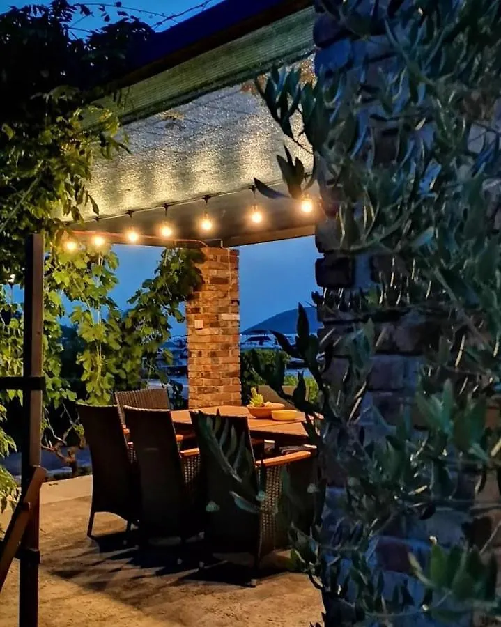 Apartmani Tonkica Supetarska Draga Apartment